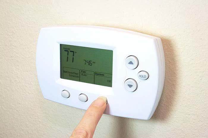 Programmable thermostat