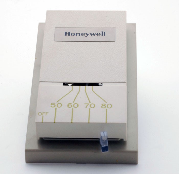 Lessons In Hvac The Air Conditioner Is Blowing Hot Com Honeywell Thermostat