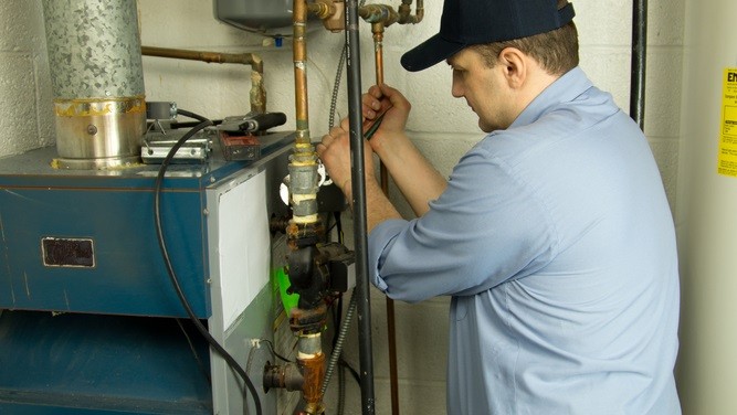 furnace_repair_technician