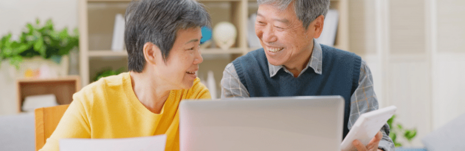 couple shopping for a carrier mini split online